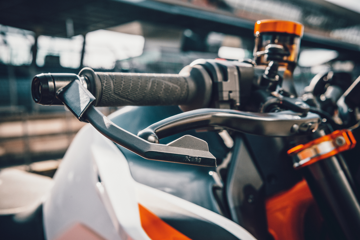 Brake lever protection