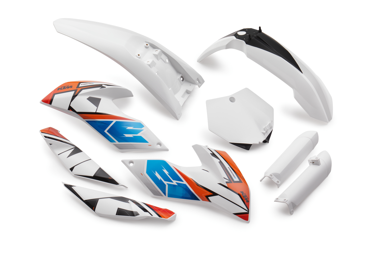 Plastic parts set